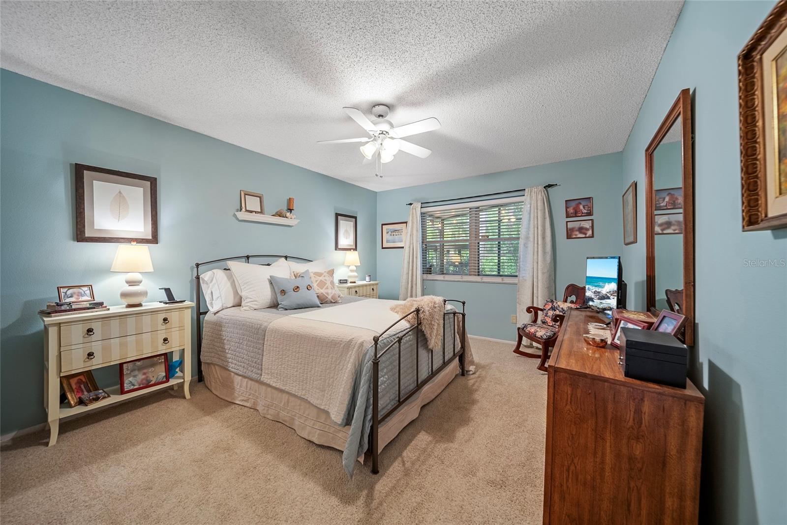Image 16 of 40 For 903 Oak Leaf Court