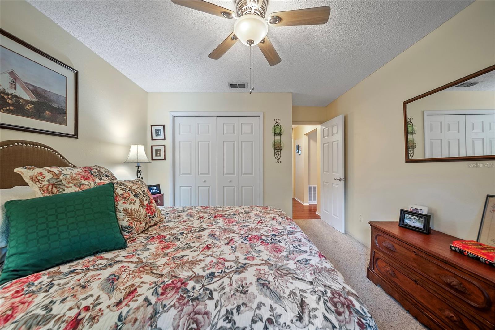 Image 20 of 40 For 903 Oak Leaf Court