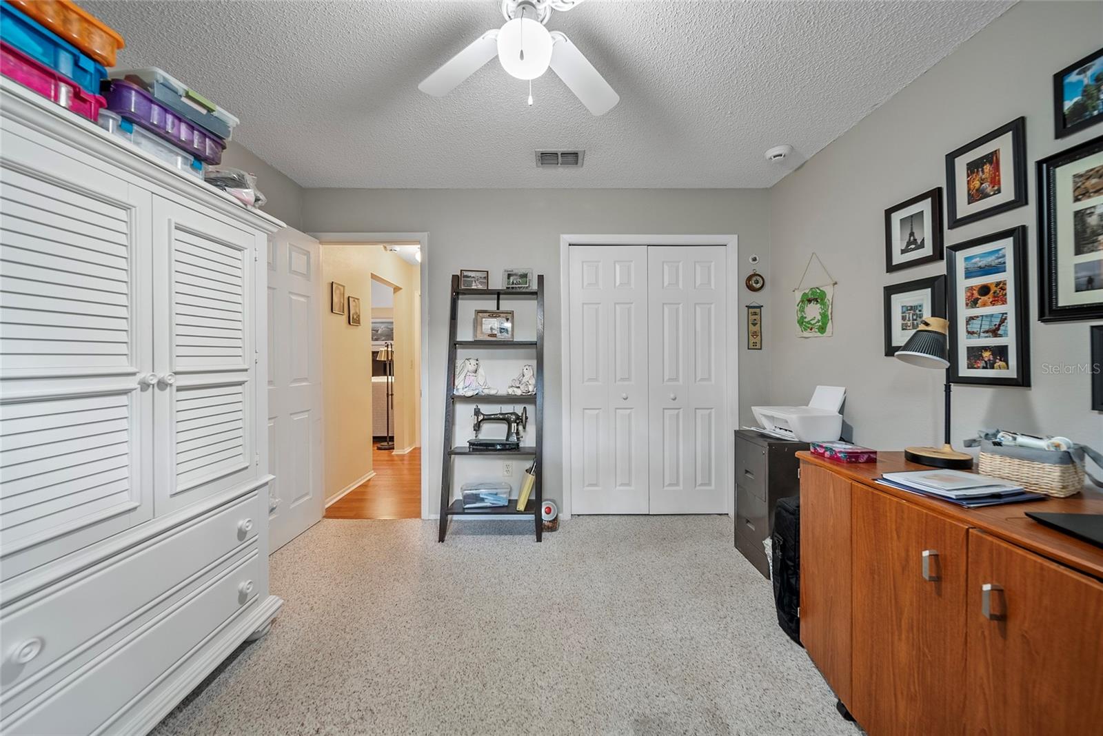 Image 21 of 40 For 903 Oak Leaf Court