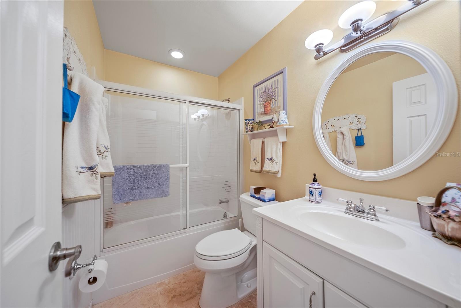 Image 22 of 40 For 903 Oak Leaf Court