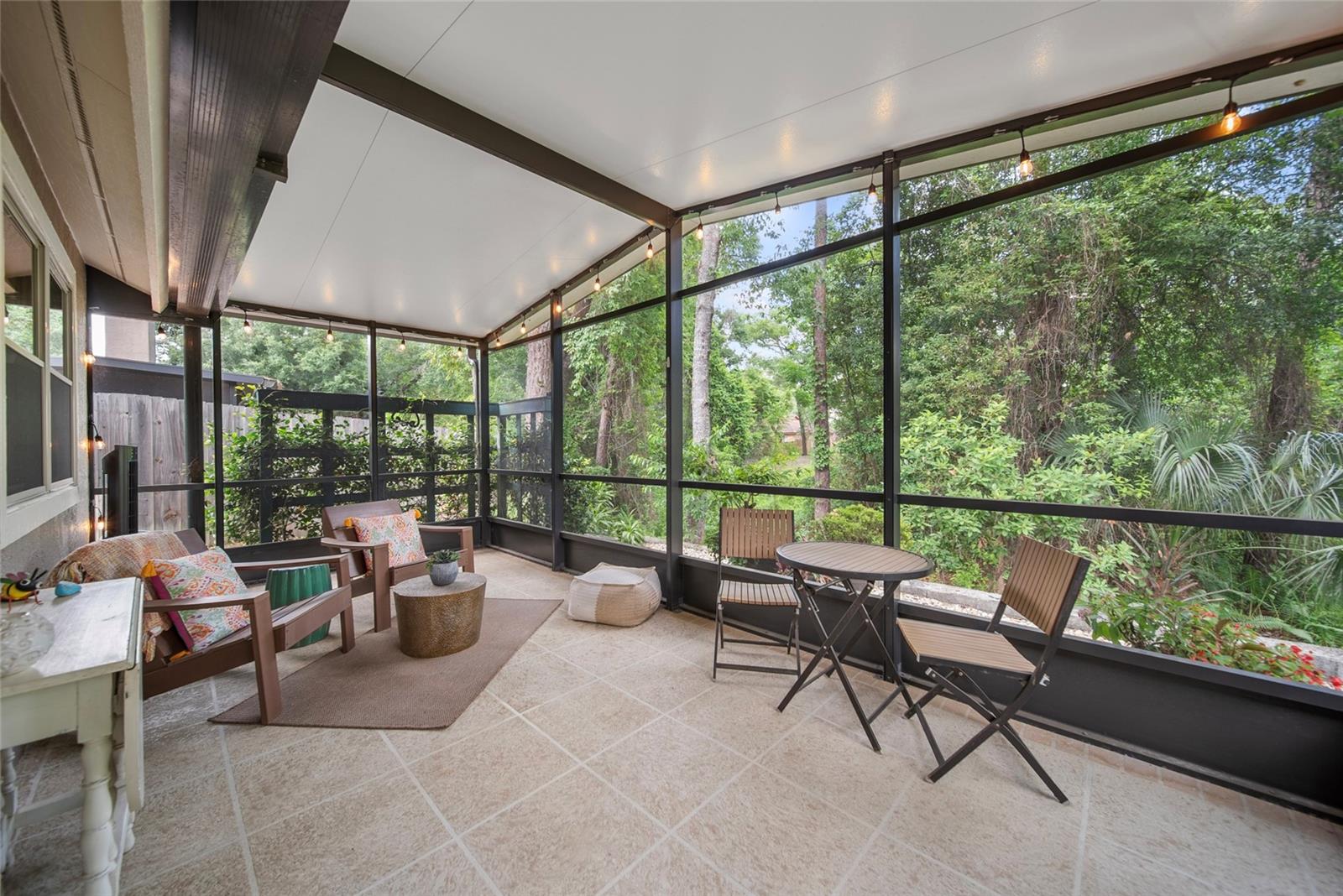 Image 3 of 40 For 903 Oak Leaf Court