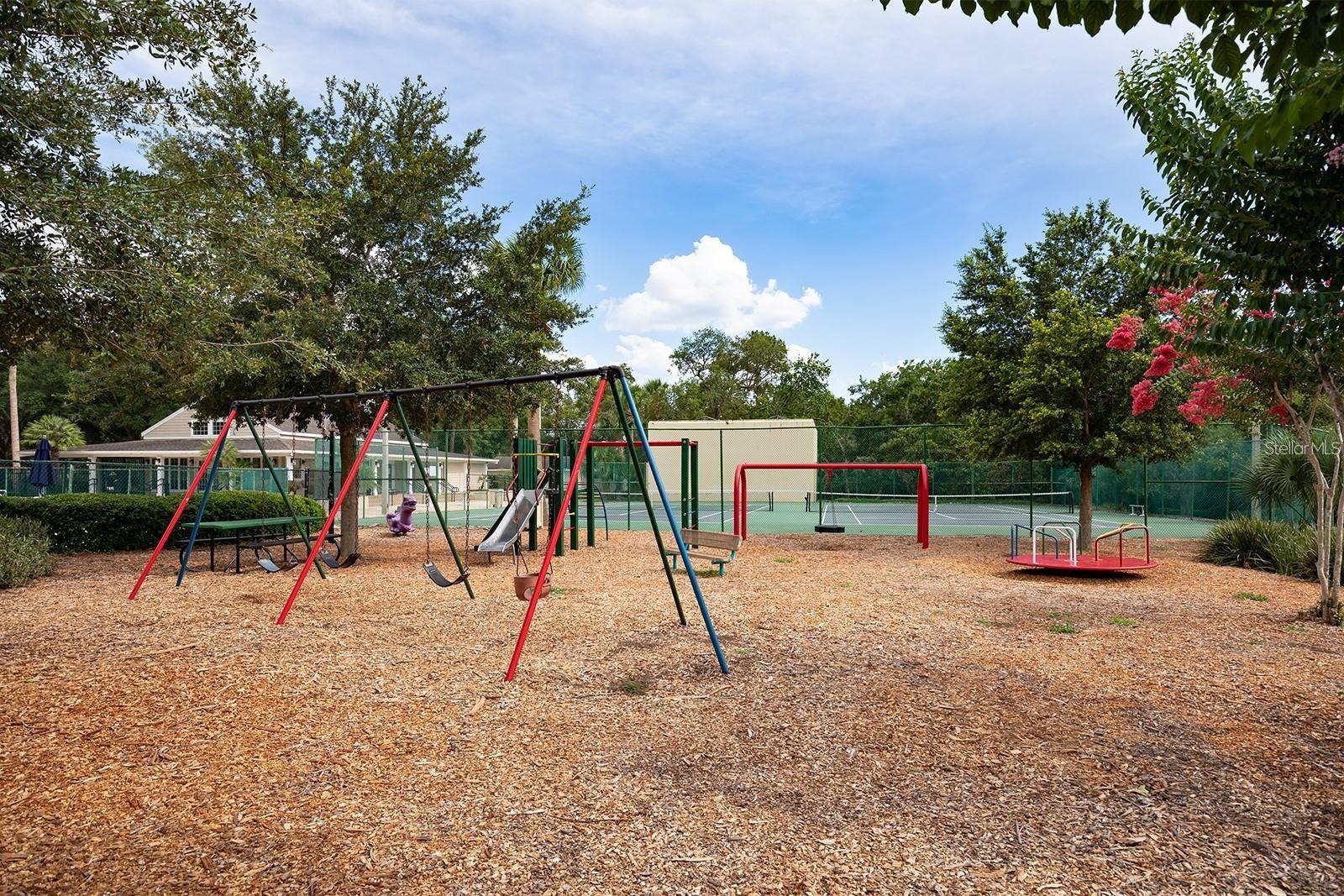 Image 37 of 40 For 903 Oak Leaf Court