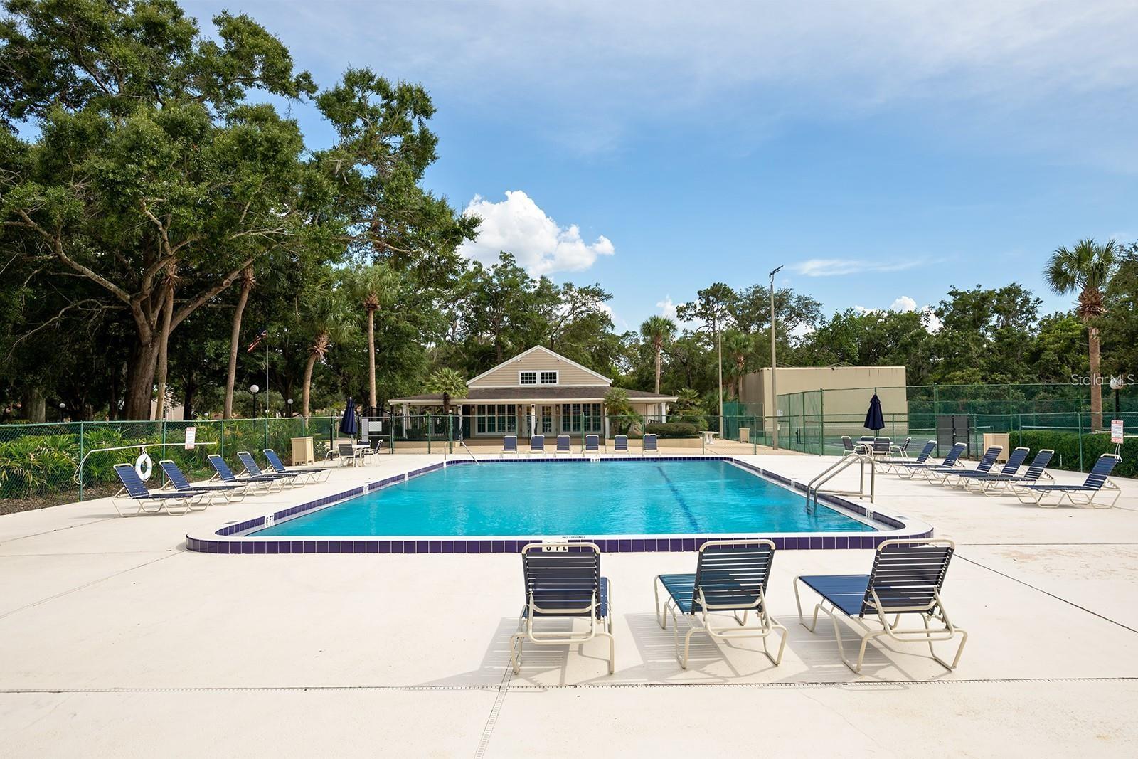 Image 38 of 40 For 903 Oak Leaf Court
