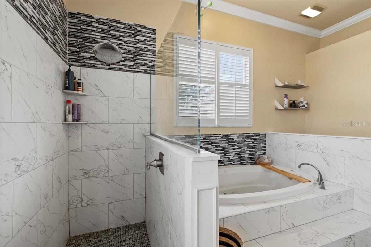 Listing photo id 11 for 2818 Mossy Timber Trail