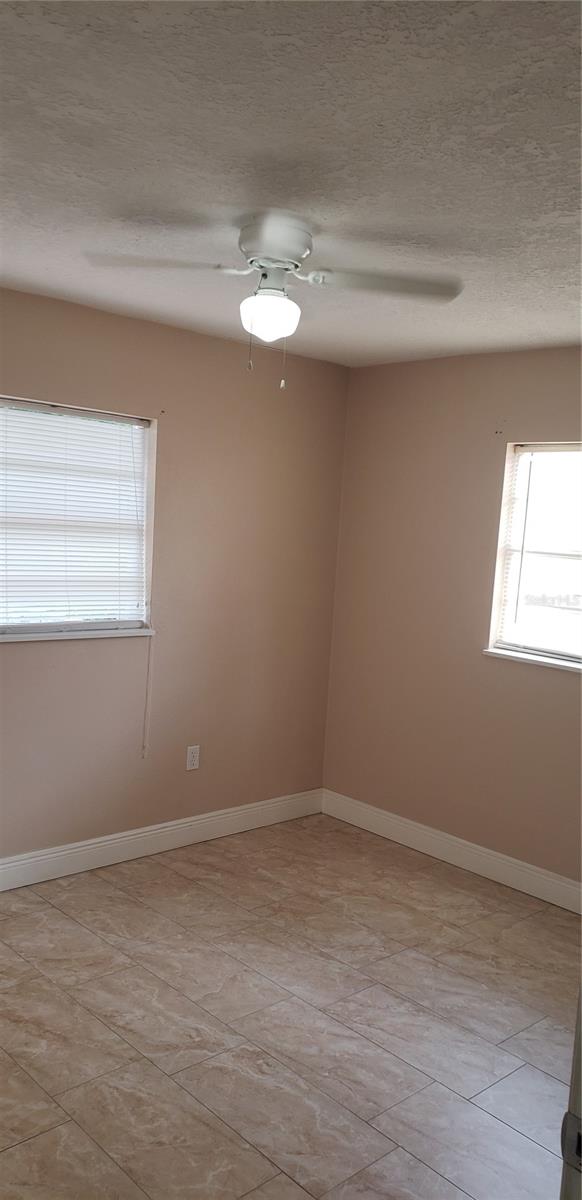 Image 13 of 22 For 7028 Clarcona Ocoee Rd.
