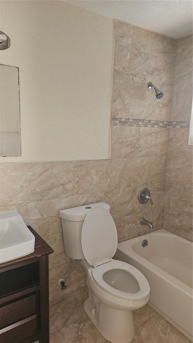 Image 16 of 22 For 7028 Clarcona Ocoee Rd.