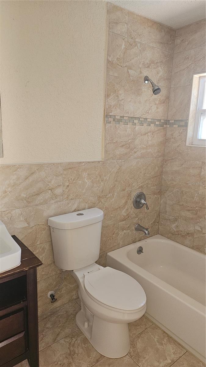 Image 17 of 22 For 7028 Clarcona Ocoee Rd.
