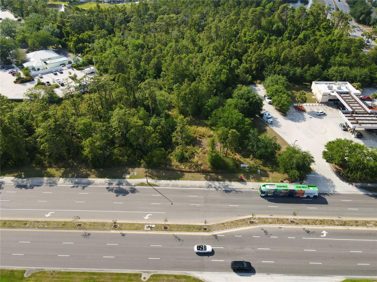 Image 2 of 10 For 11914 International Drive