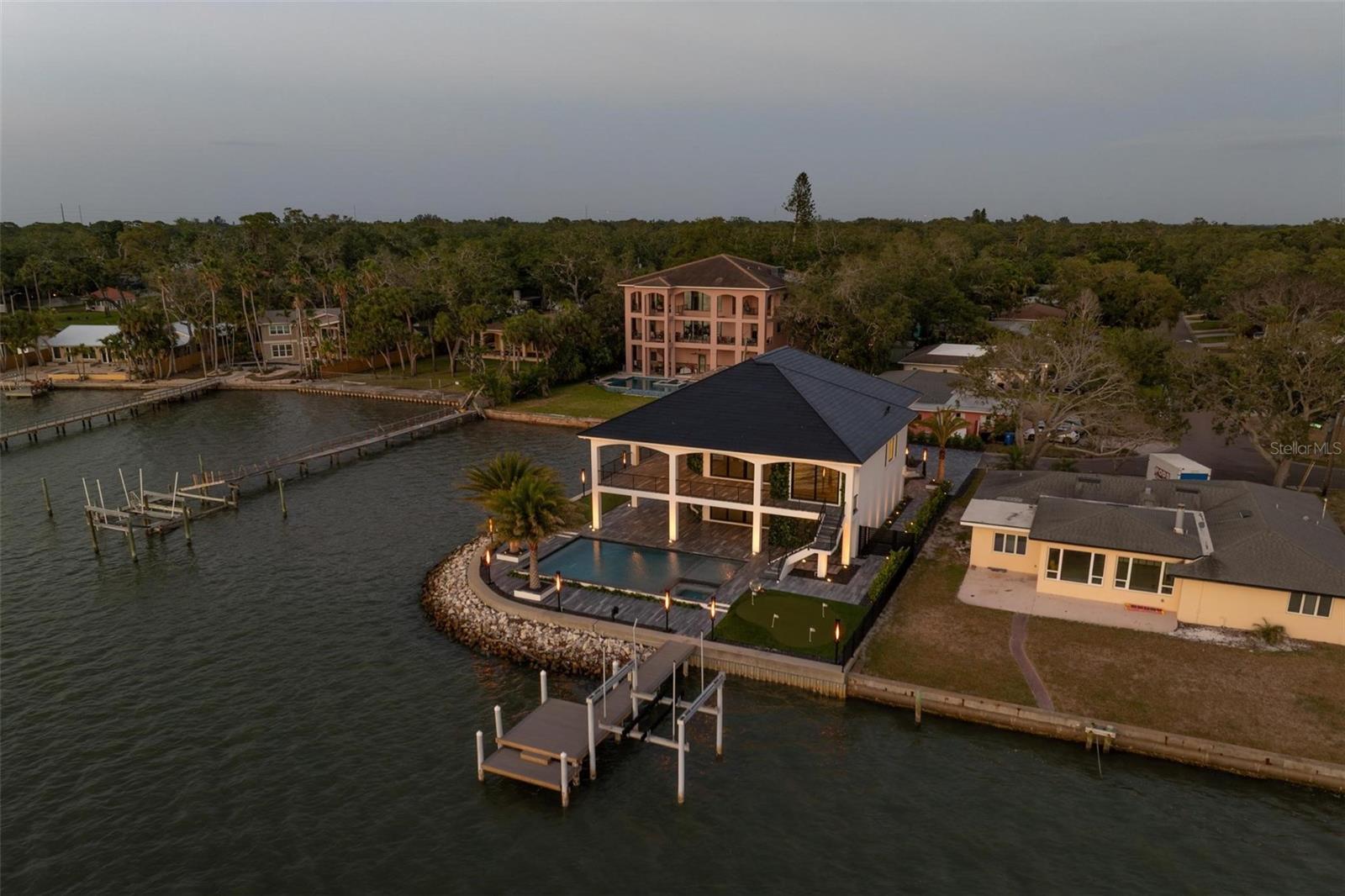 Image 84 of 99 For 3310 Sunset Drive N