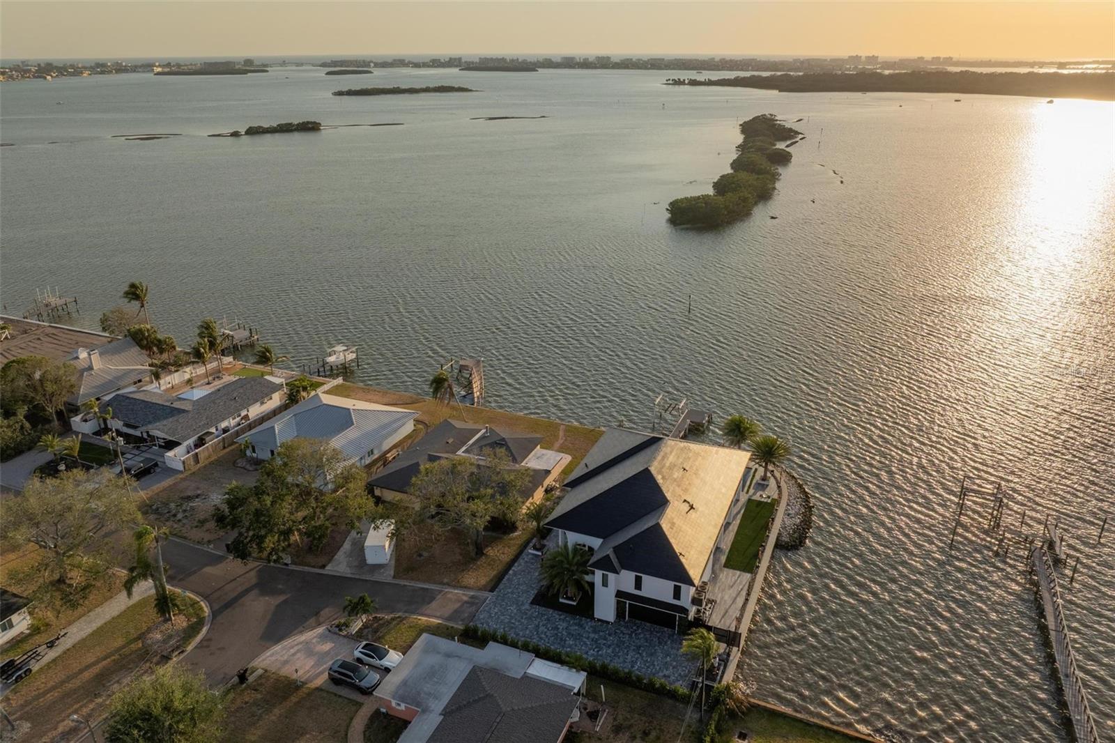Image 85 of 99 For 3310 Sunset Drive N