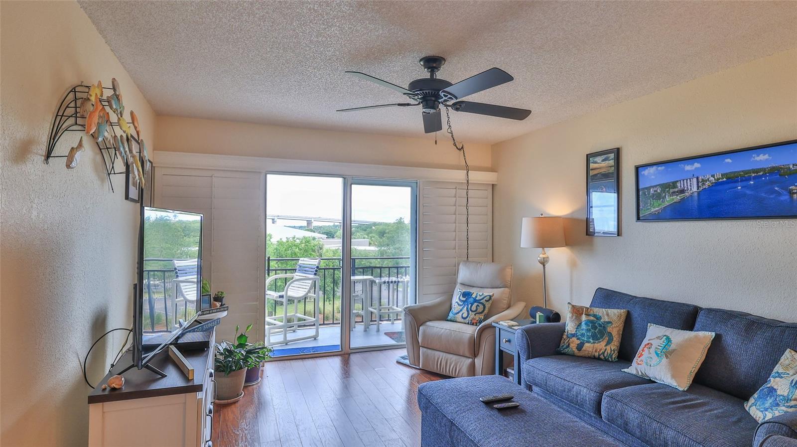 Image 11 of 22 For 101 Riverside Drive 4100