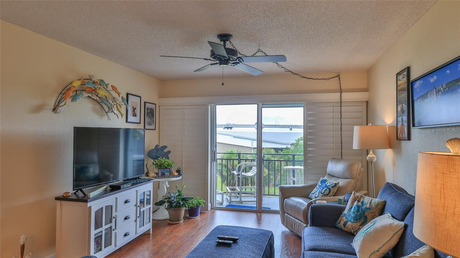 Image 12 of 22 For 101 Riverside Drive 4100
