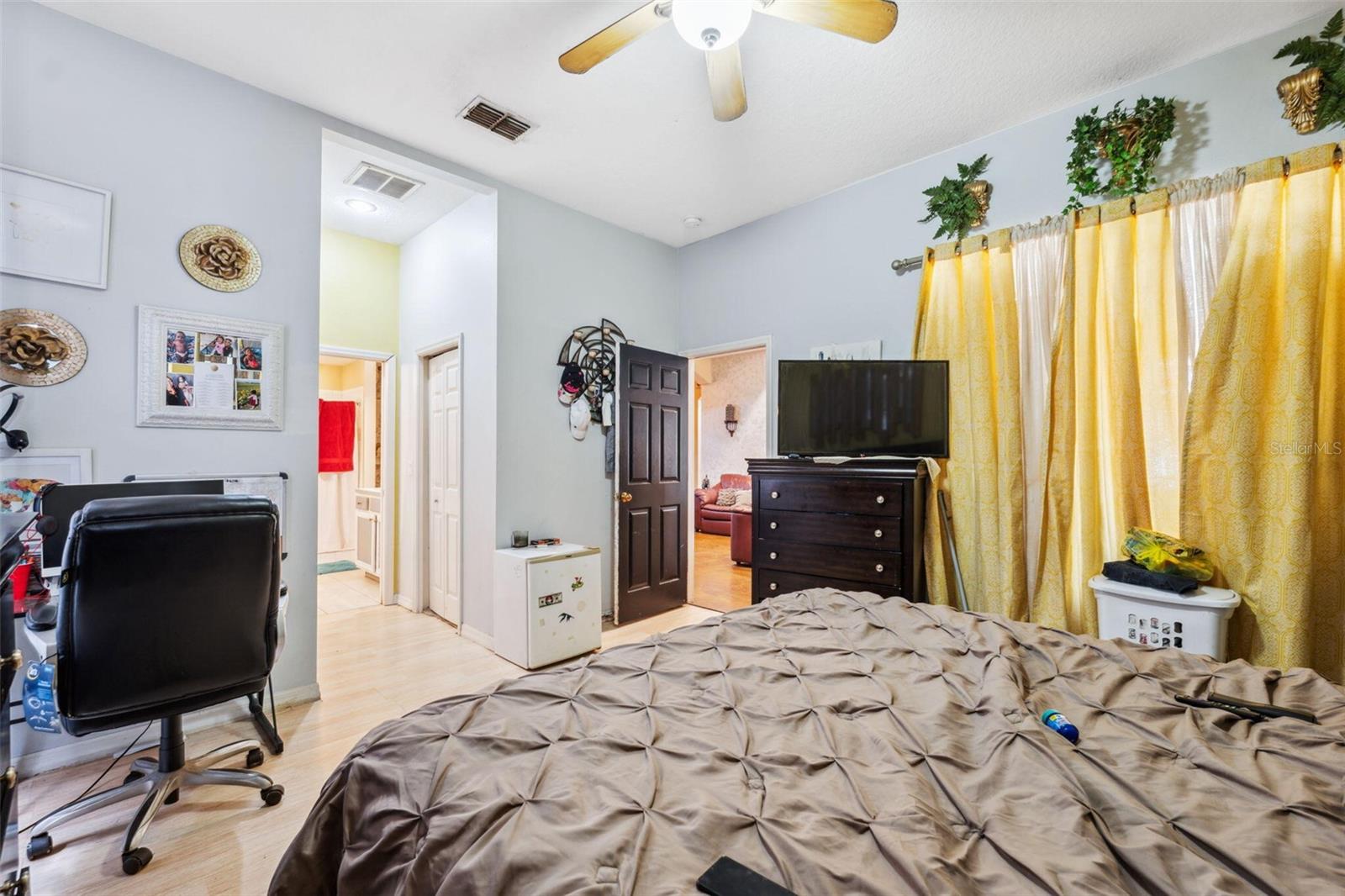 Image 16 of 28 For 37110 Highland Bluff Circle
