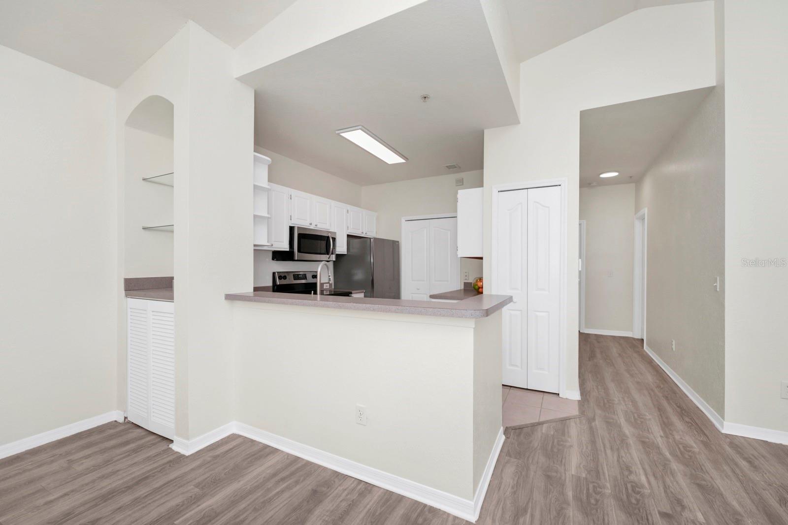 Image 4 of 30 For 2549 Maitland Crossing Way 303
