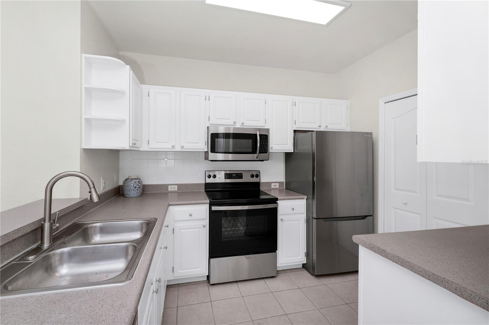 Image 6 of 30 For 2549 Maitland Crossing Way 303