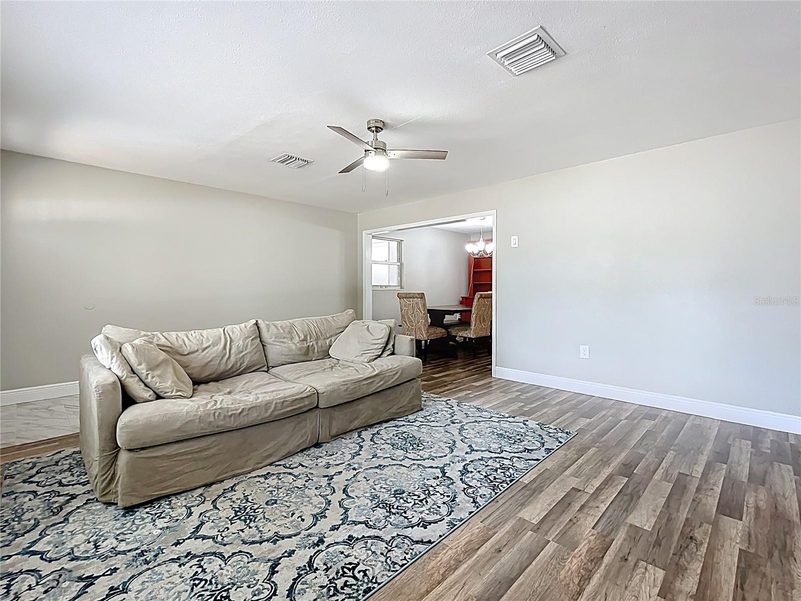 Image 6 of 46 For 398 Rose Street