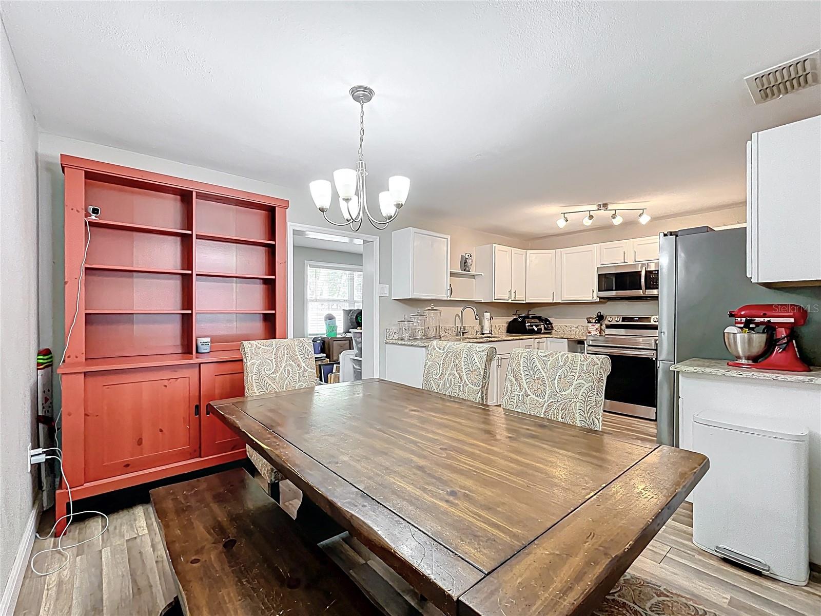 Image 9 of 46 For 398 Rose Street