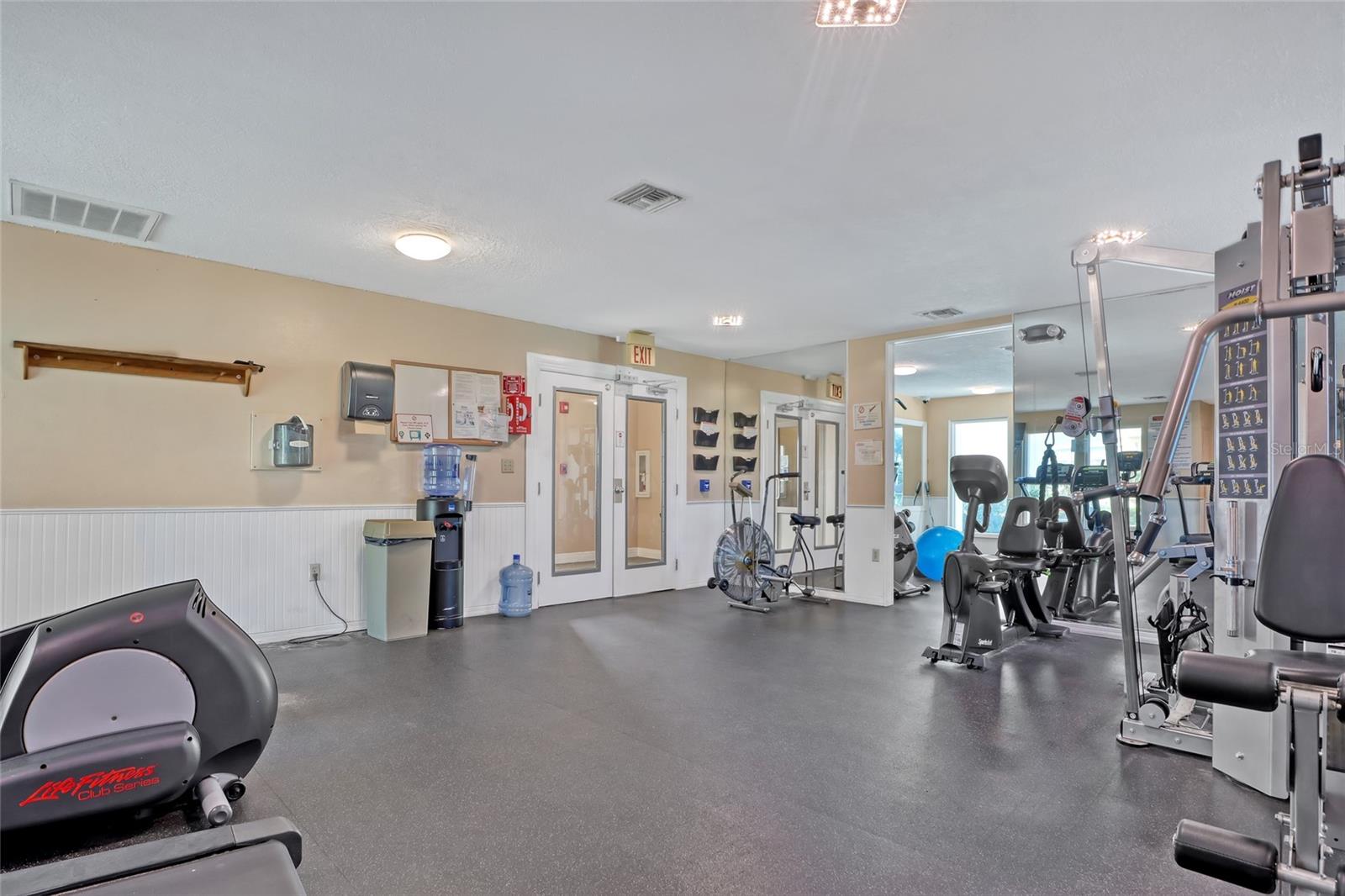 Image 45 of 55 For 136 Beach Park Lane 35