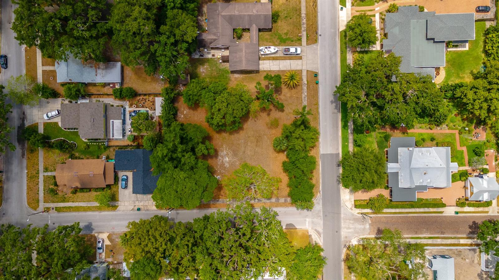 Image 8 of 12 For 303 Lakeview Avenue