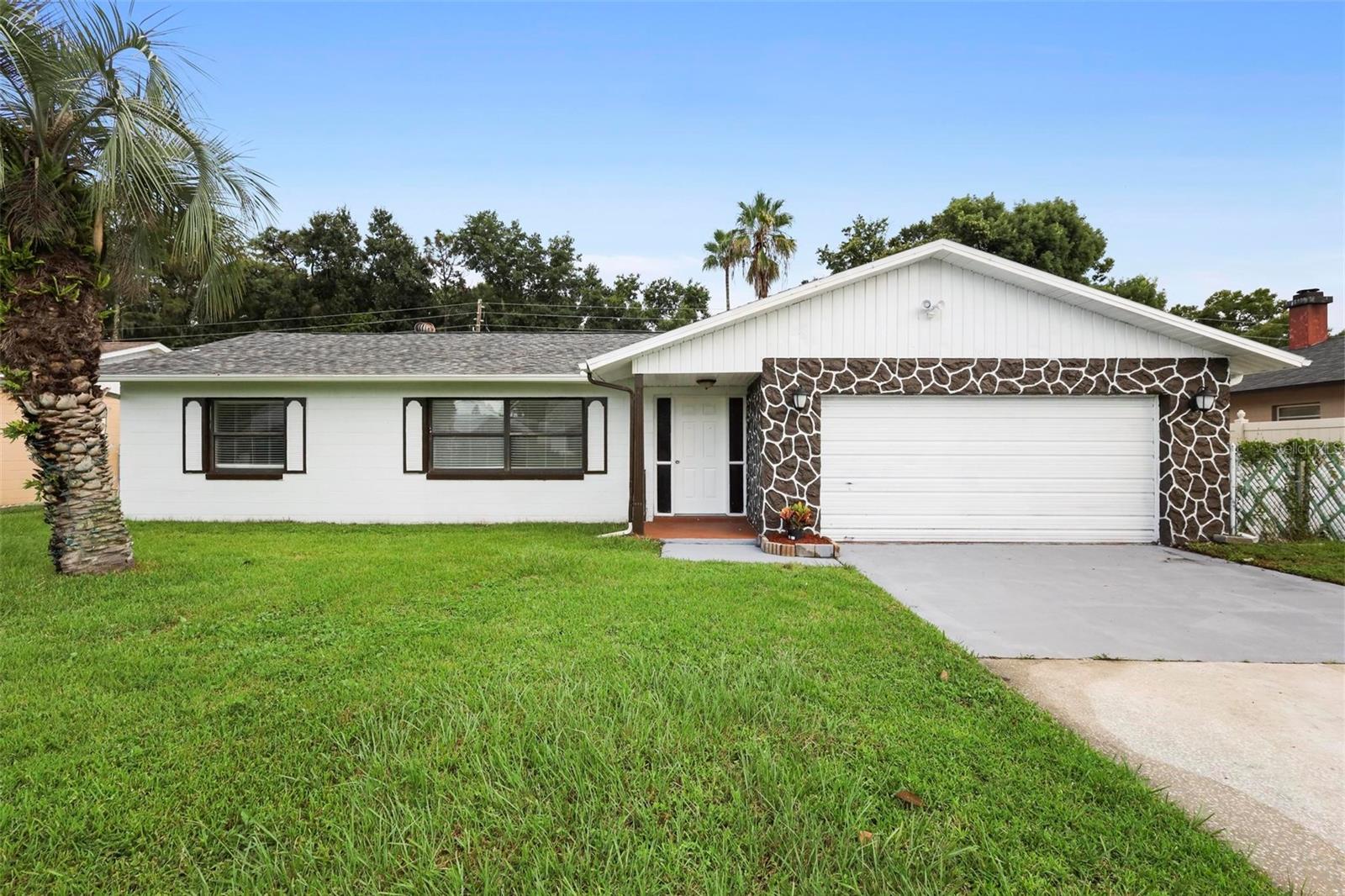 Listing photo id 0 for 10140 Bridlewood Avenue