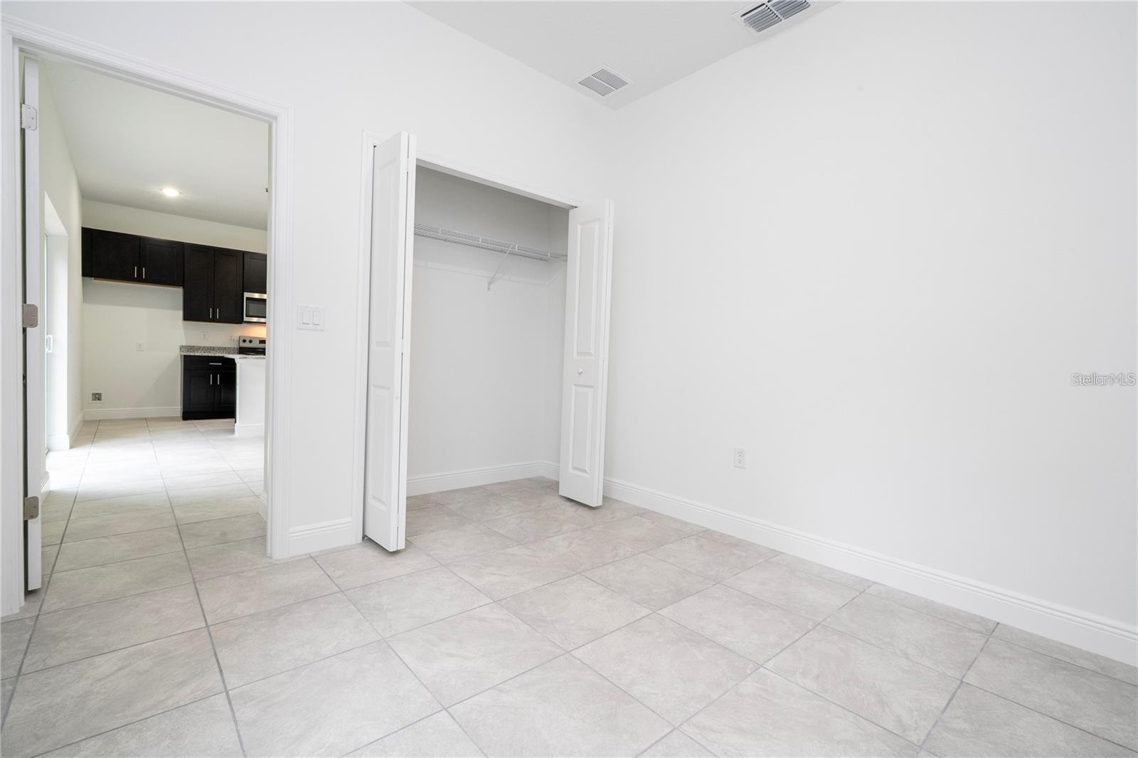 Listing photo id 22 for 9809 Swanee Terrace