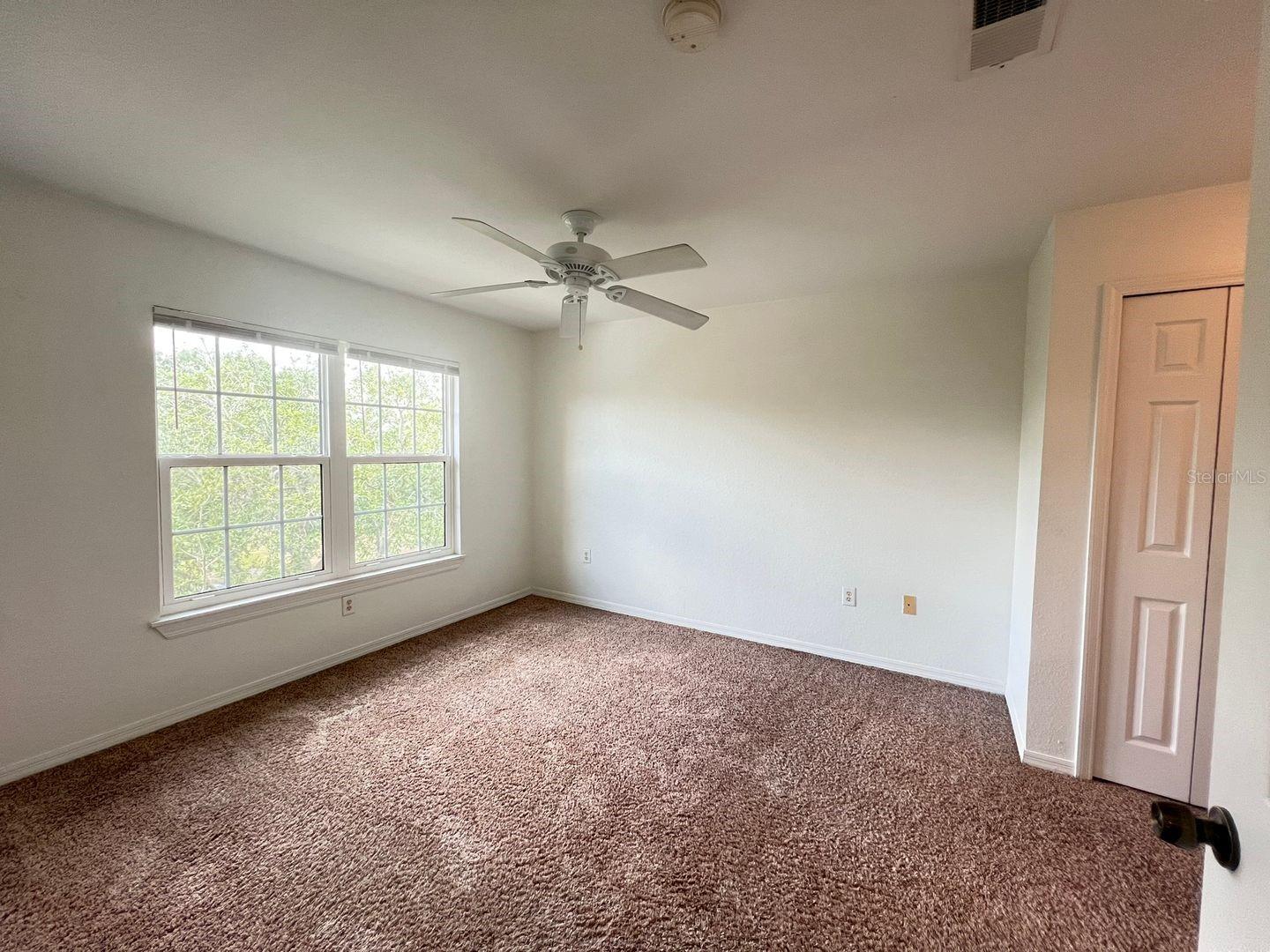 Image 10 of 14 For 5467 Vineland Road 6306
