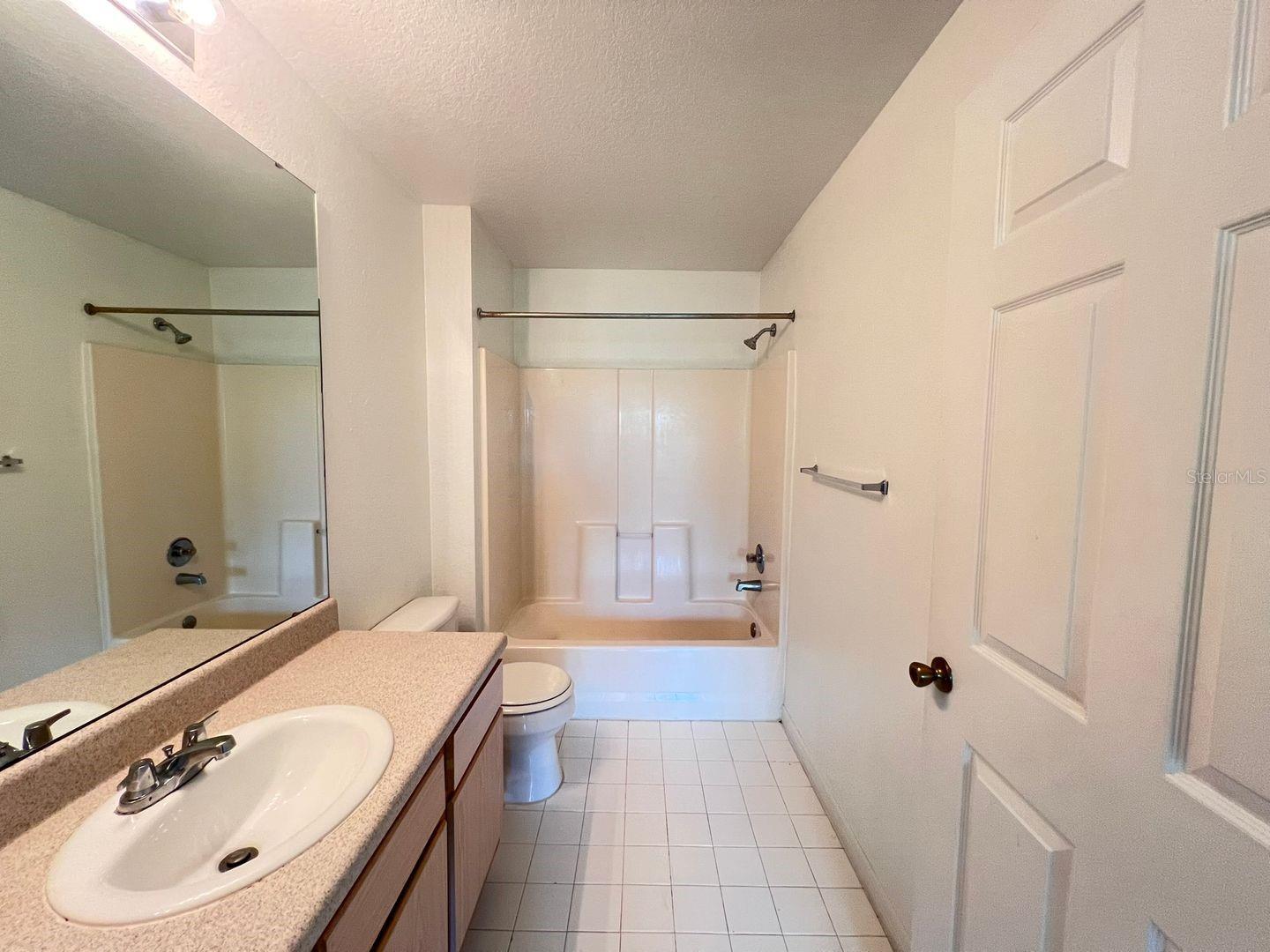 Image 11 of 14 For 5467 Vineland Road 6306