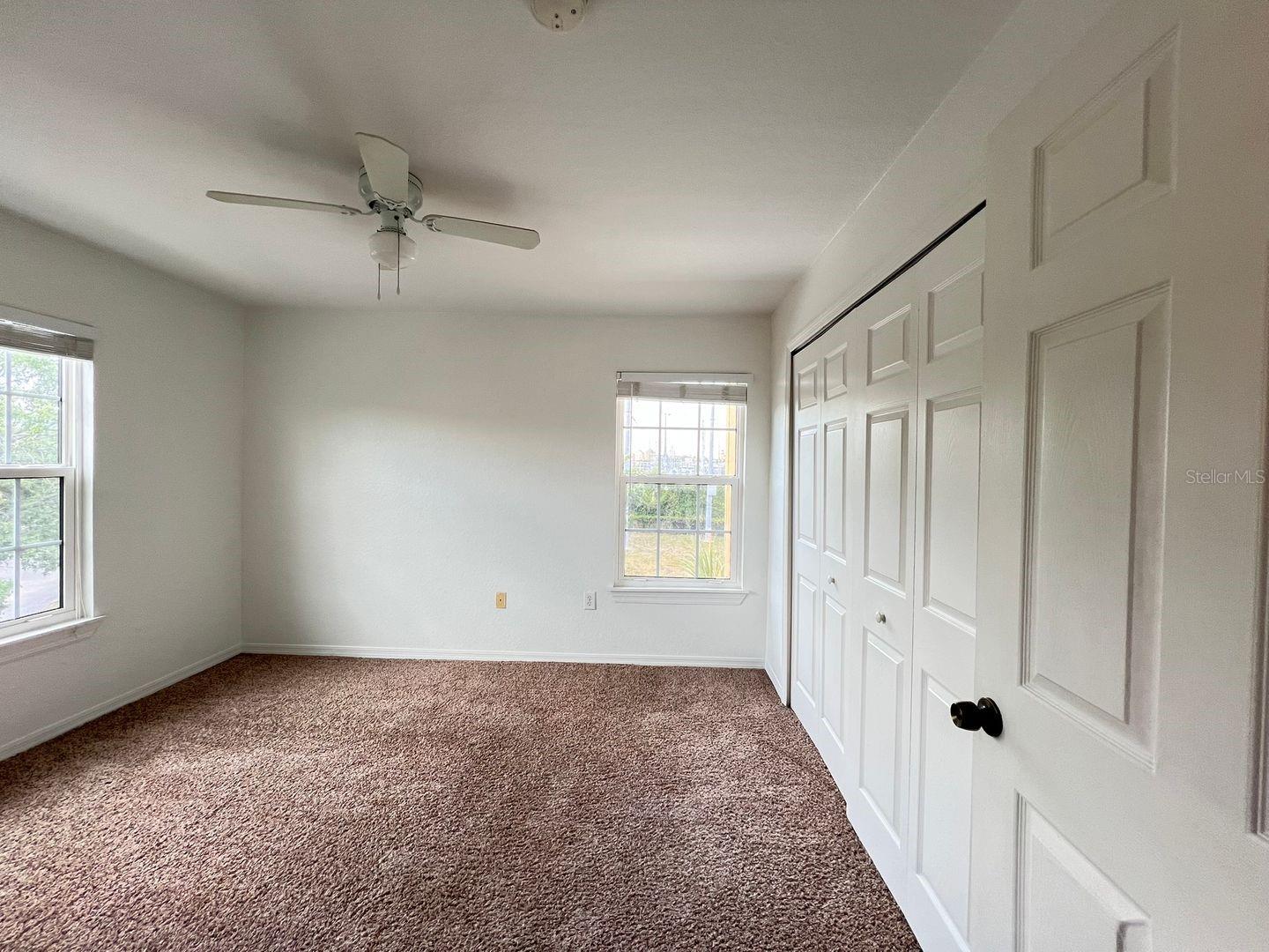 Image 8 of 14 For 5467 Vineland Road 6306