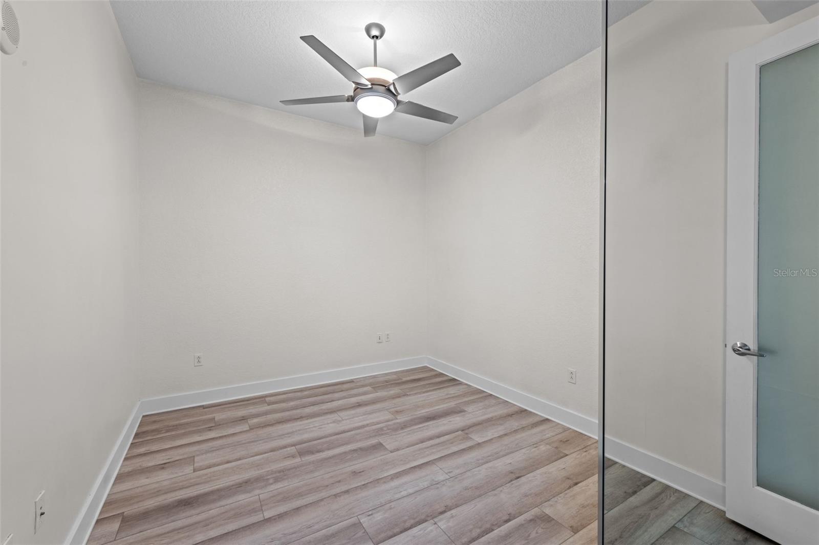 Image 22 of 40 For 150 Robinson Street 2807