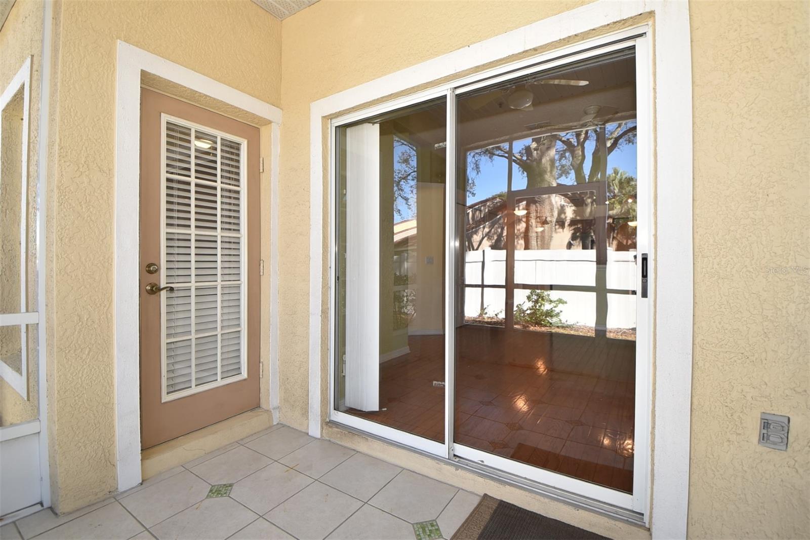 Image 24 of 29 For 698 Seabrook Court 105