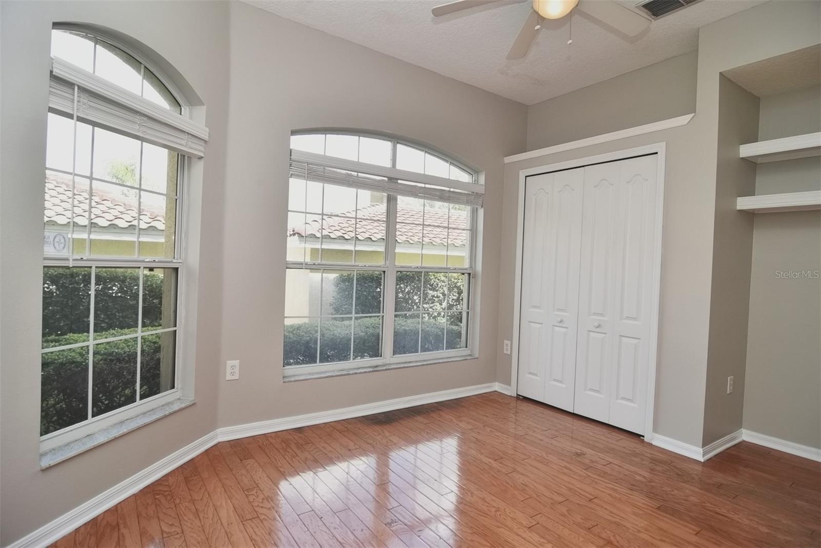 Image 3 of 29 For 698 Seabrook Court 105