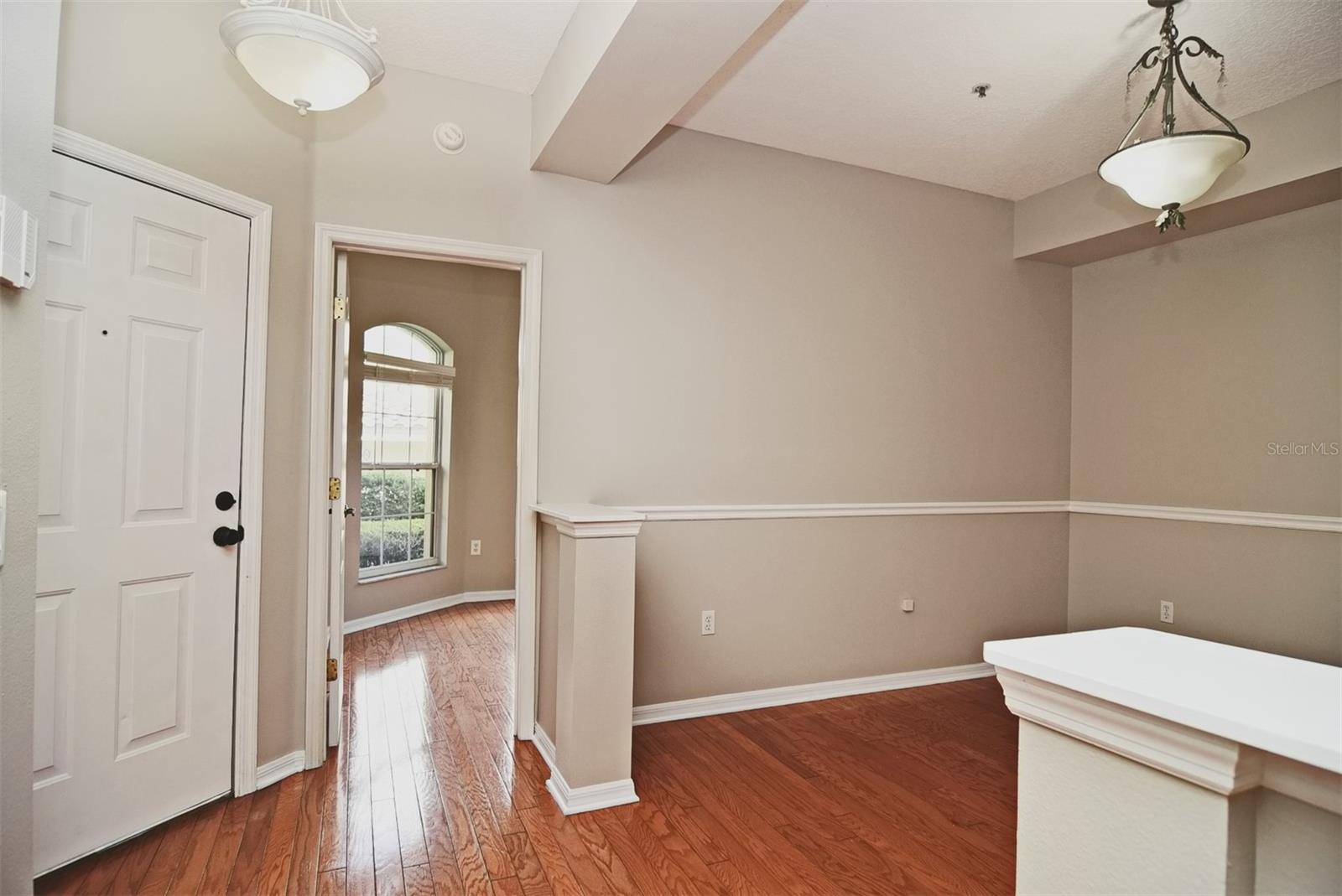 Image 5 of 29 For 698 Seabrook Court 105