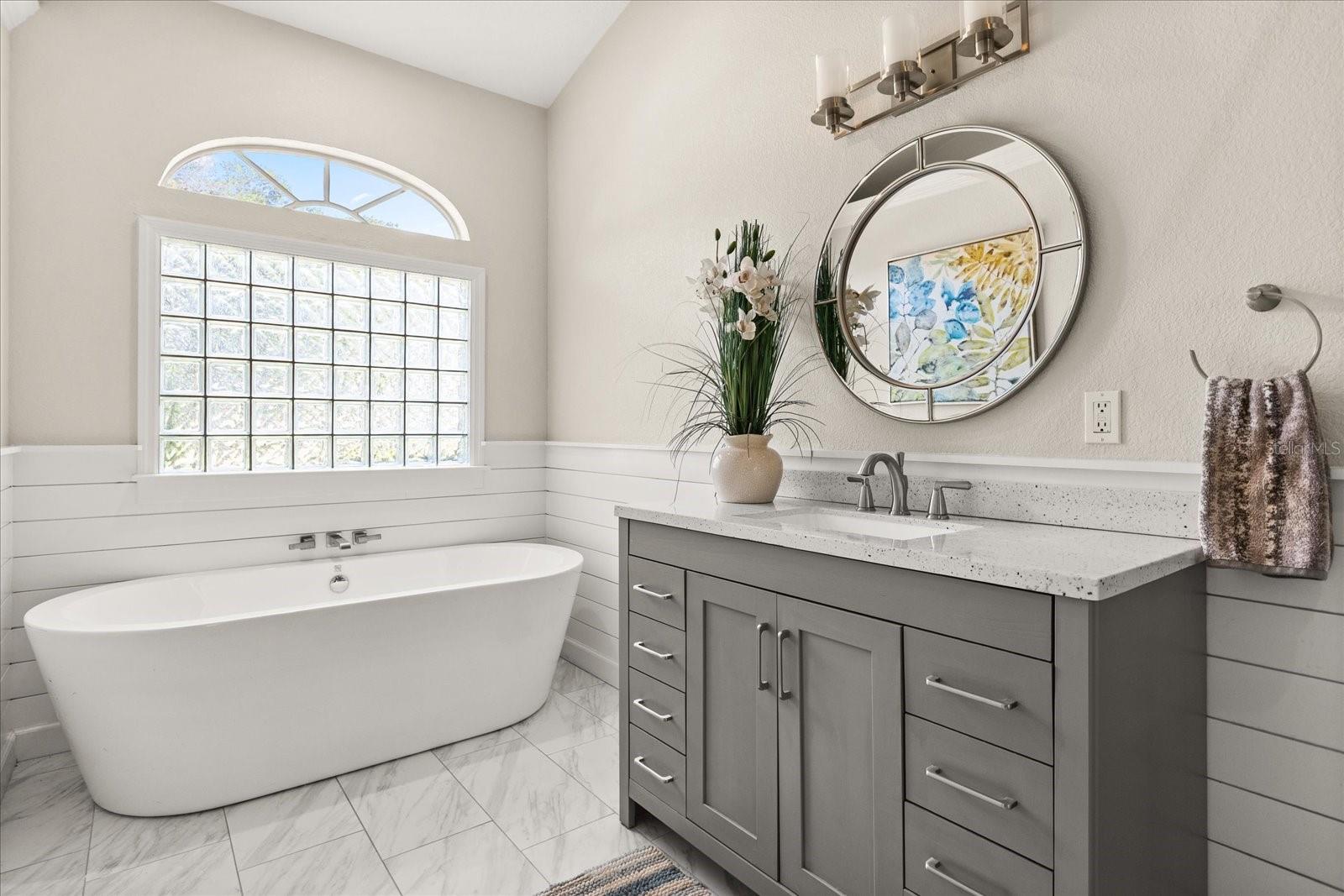 Image 20 of 54 For 240 Promenade Circle