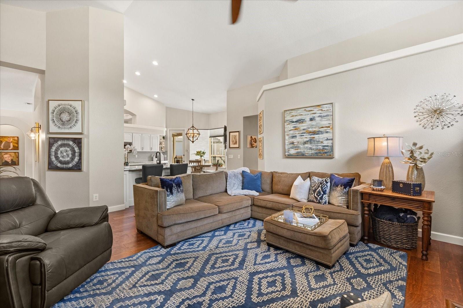Image 8 of 54 For 240 Promenade Circle