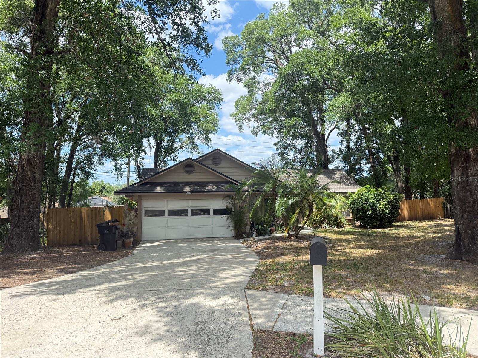 Listing Details for 5555 Caurus Court, ORLANDO, FL 32808
