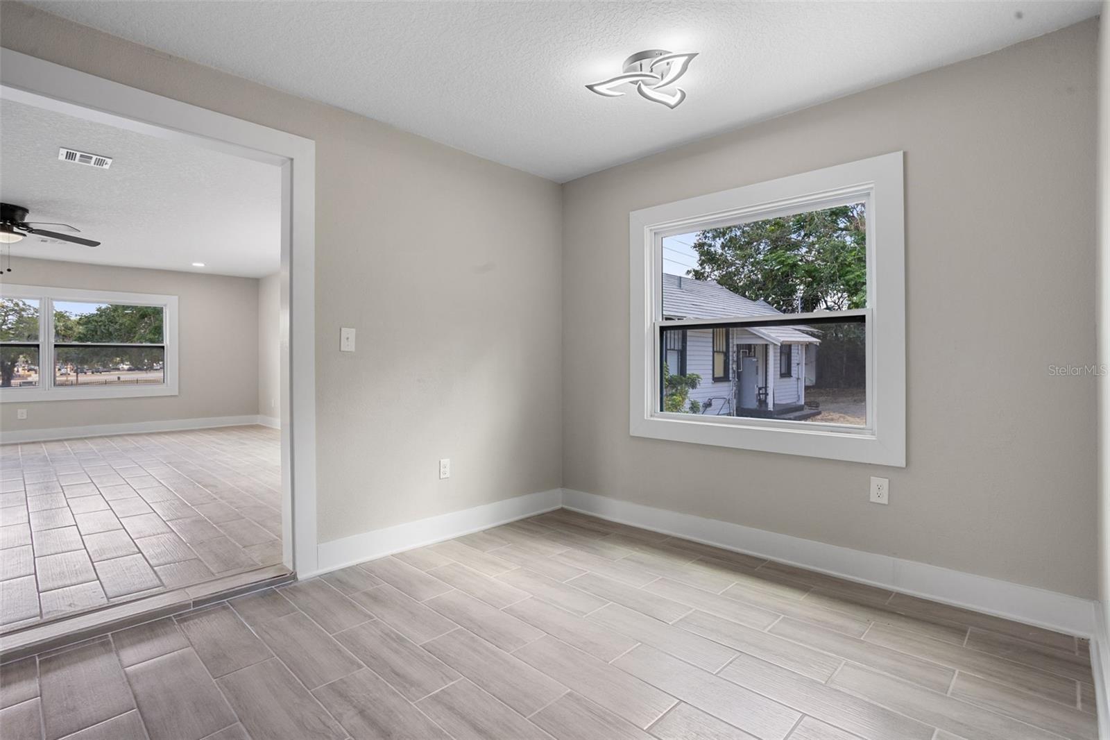 Image 12 of 44 For 209 14th Street