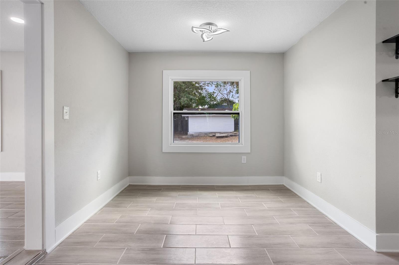 Image 13 of 44 For 209 14th Street