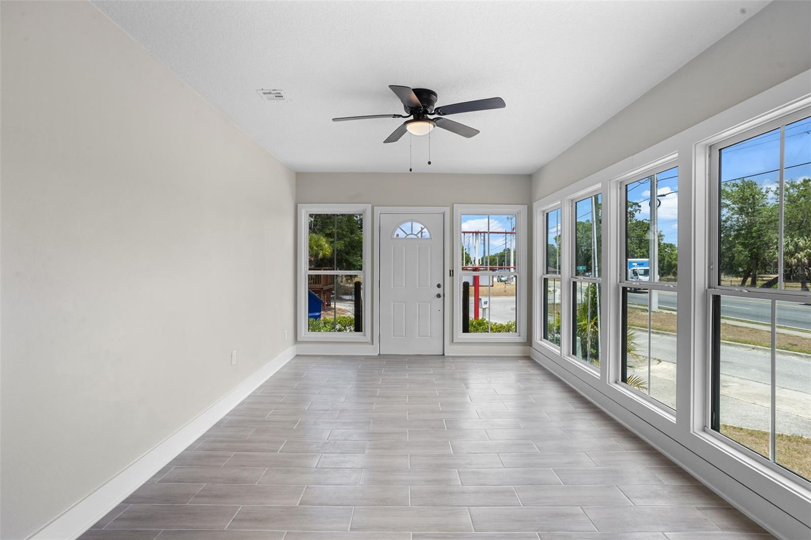 Image 17 of 44 For 209 14th Street