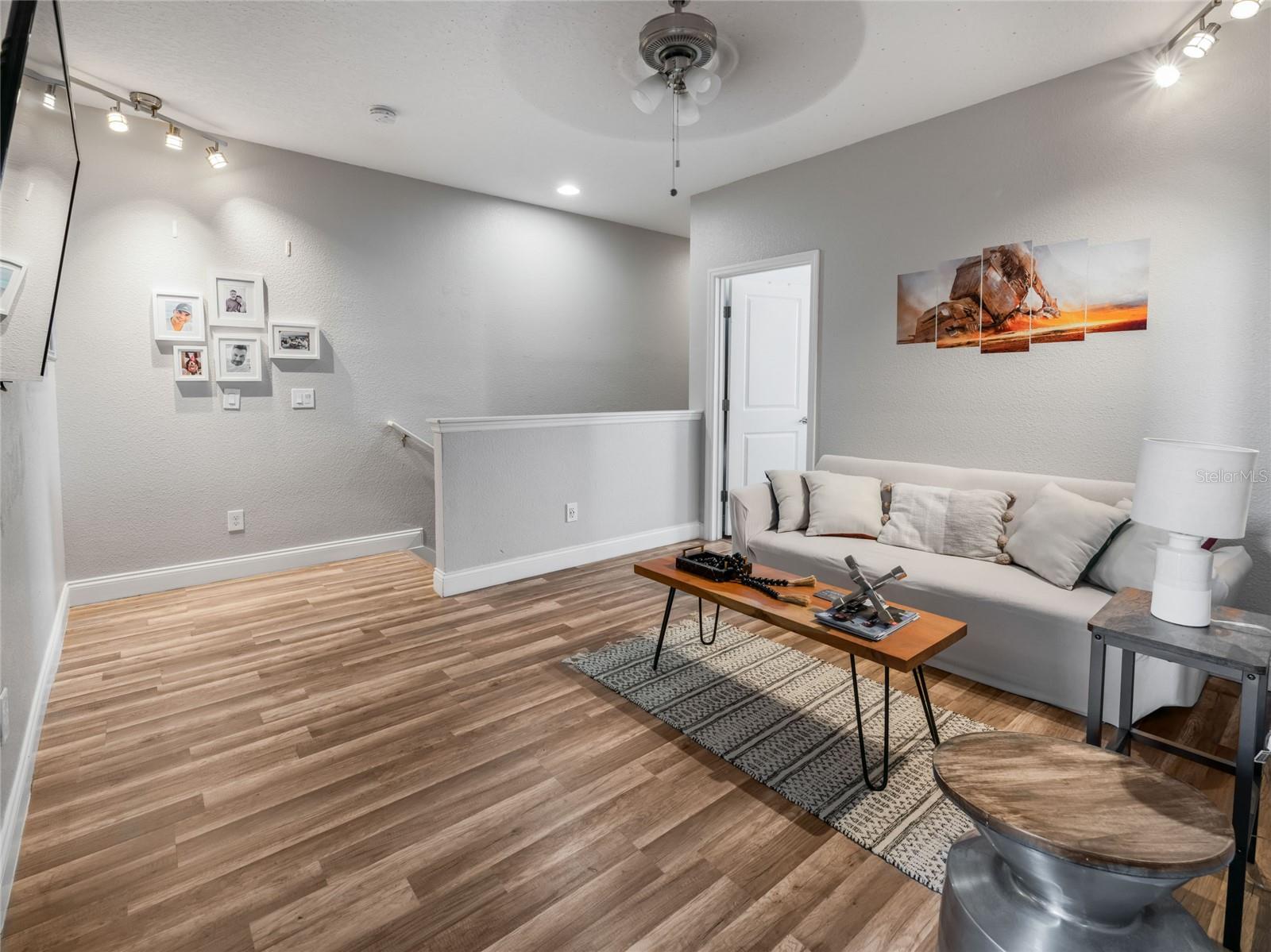 Image 29 of 42 For 193 Captiva Drive