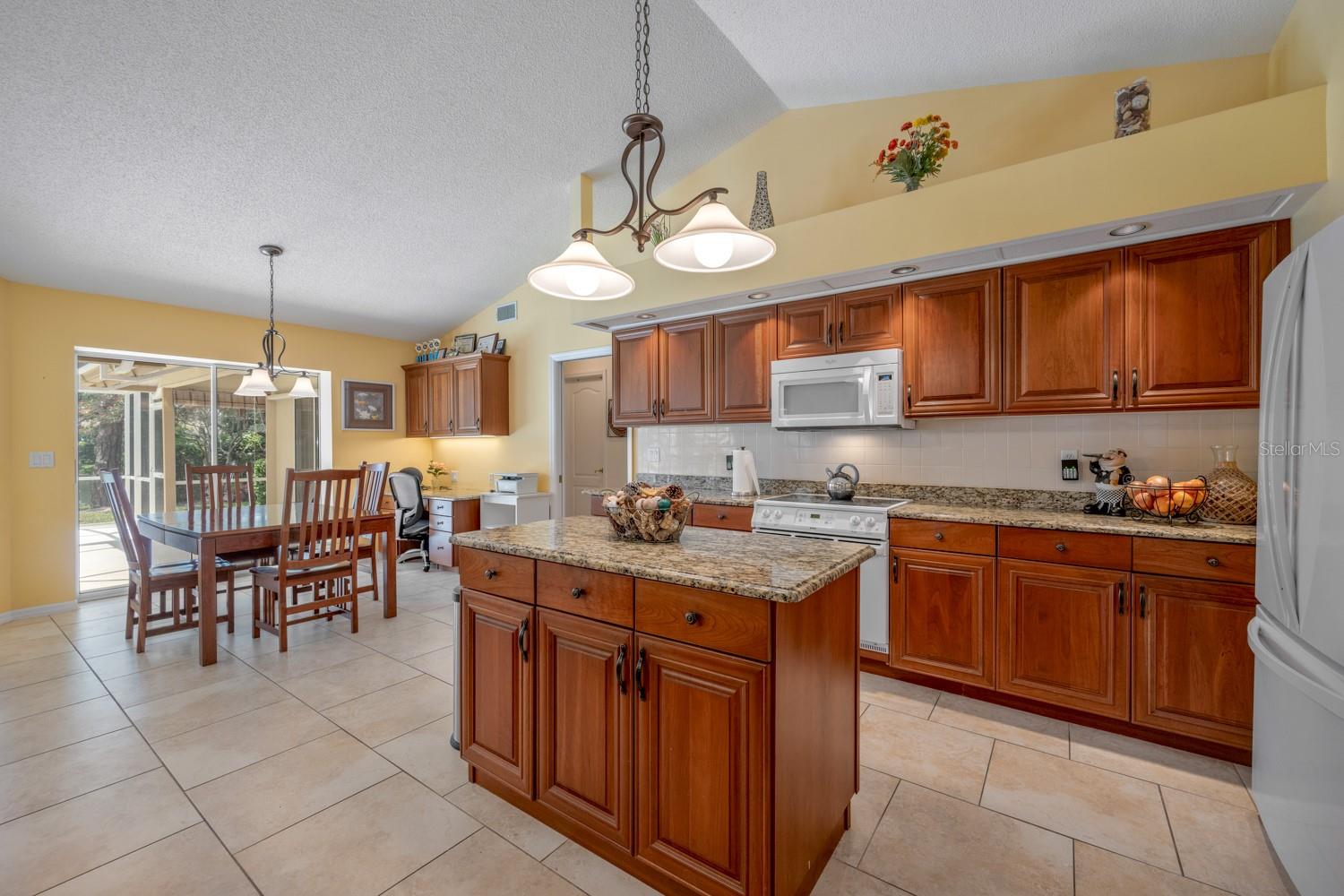 Image 17 of 44 For 8202 Shadow Pine Way