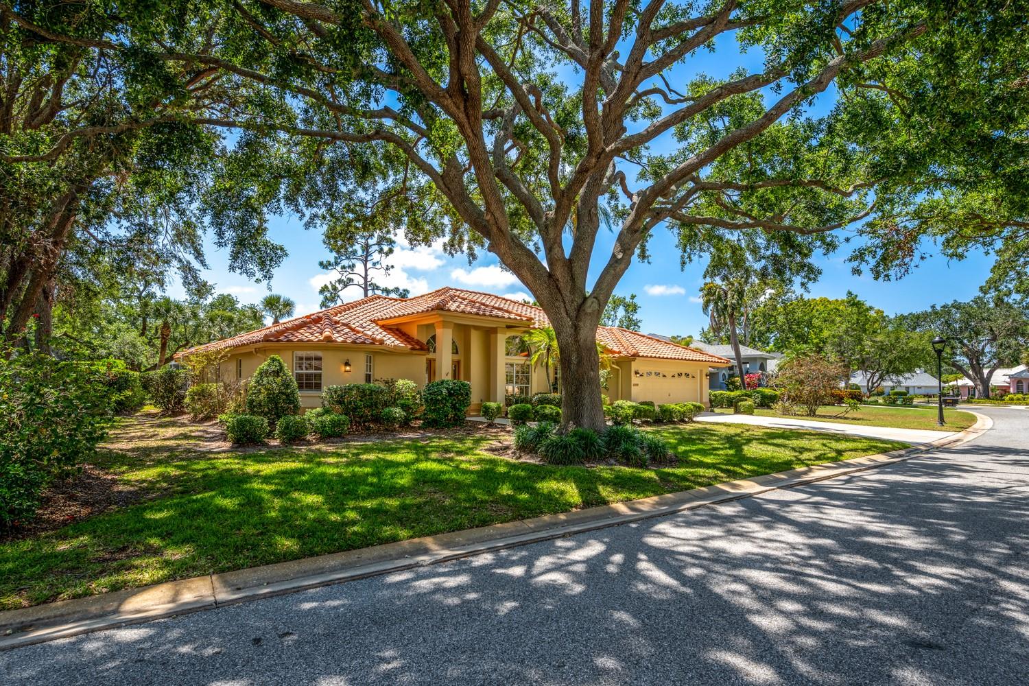 Image 2 of 44 For 8202 Shadow Pine Way