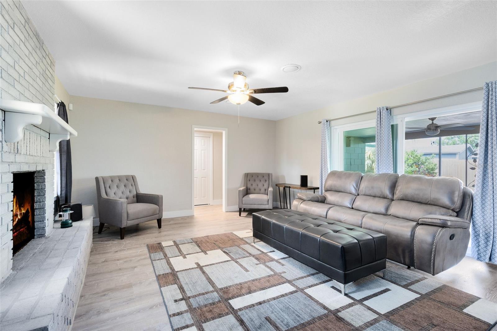 Image 3 of 24 For 2618 Grassmere Lane