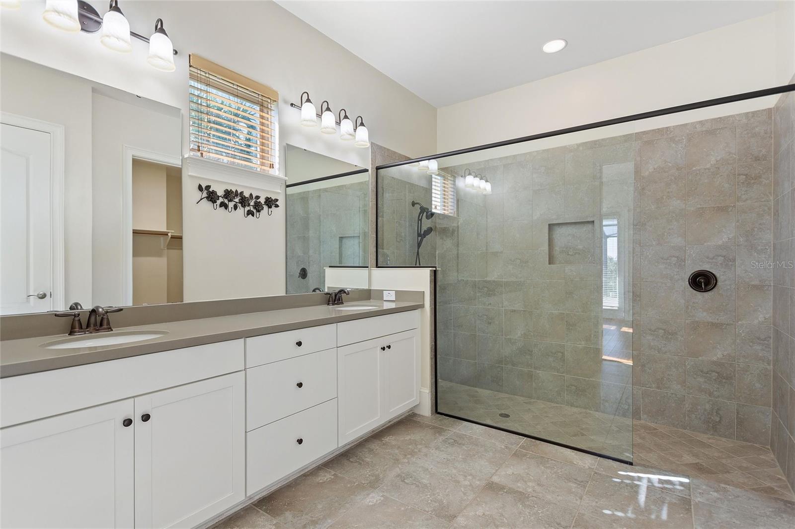 Image 37 of 57 For 14906 Speer Lake Drive