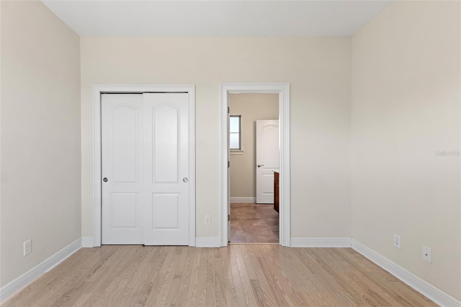 Image 46 of 57 For 14906 Speer Lake Drive