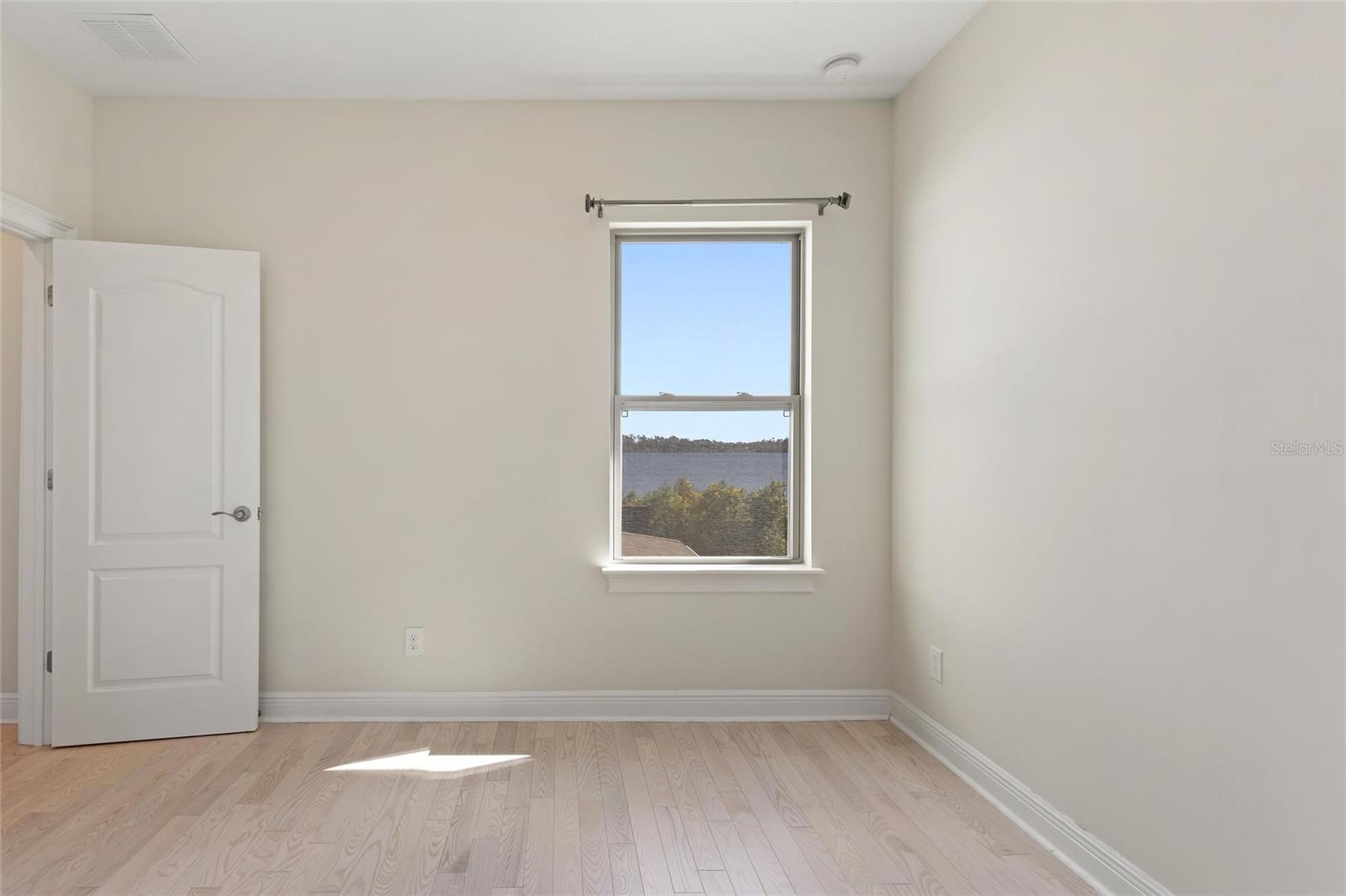 Image 47 of 57 For 14906 Speer Lake Drive