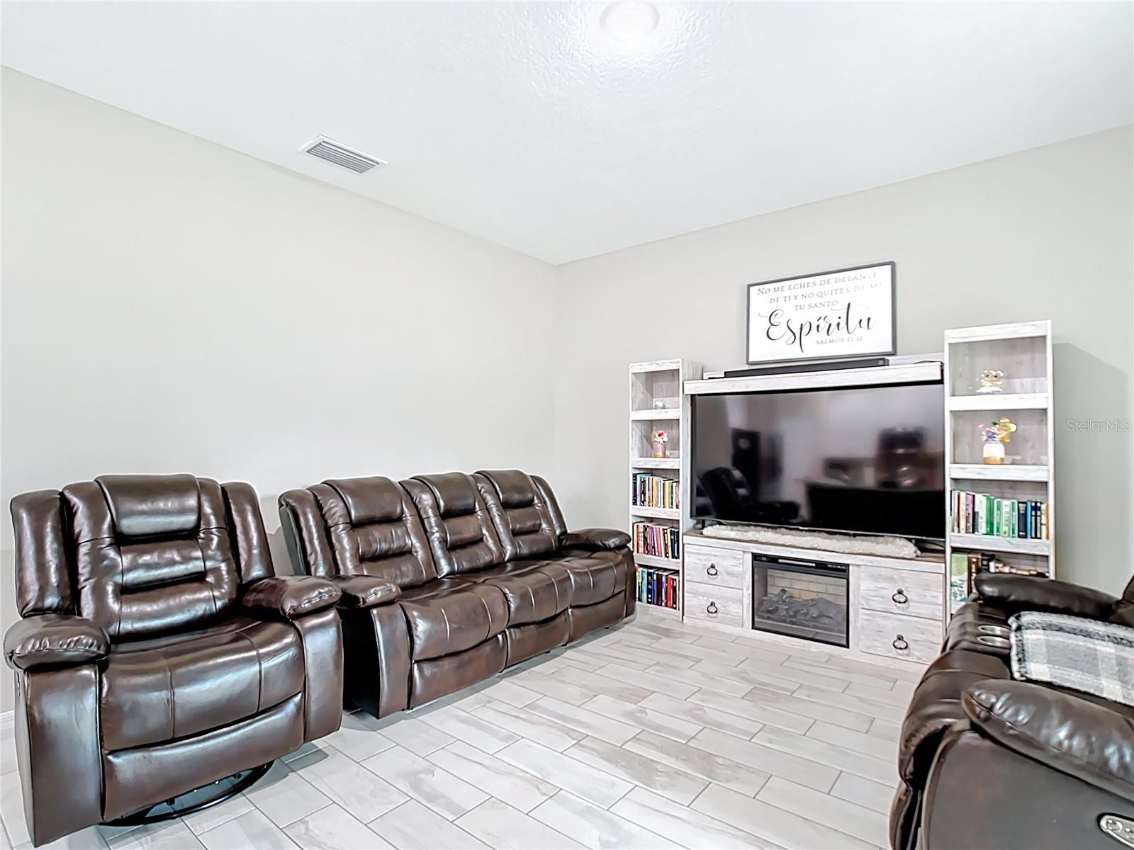 Image 12 of 53 For 13297 69th Place