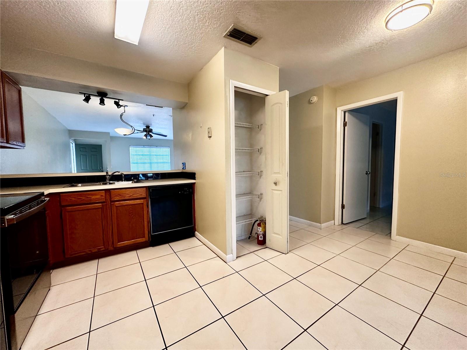 Image 3 of 17 For 144 Reserve Circle 100