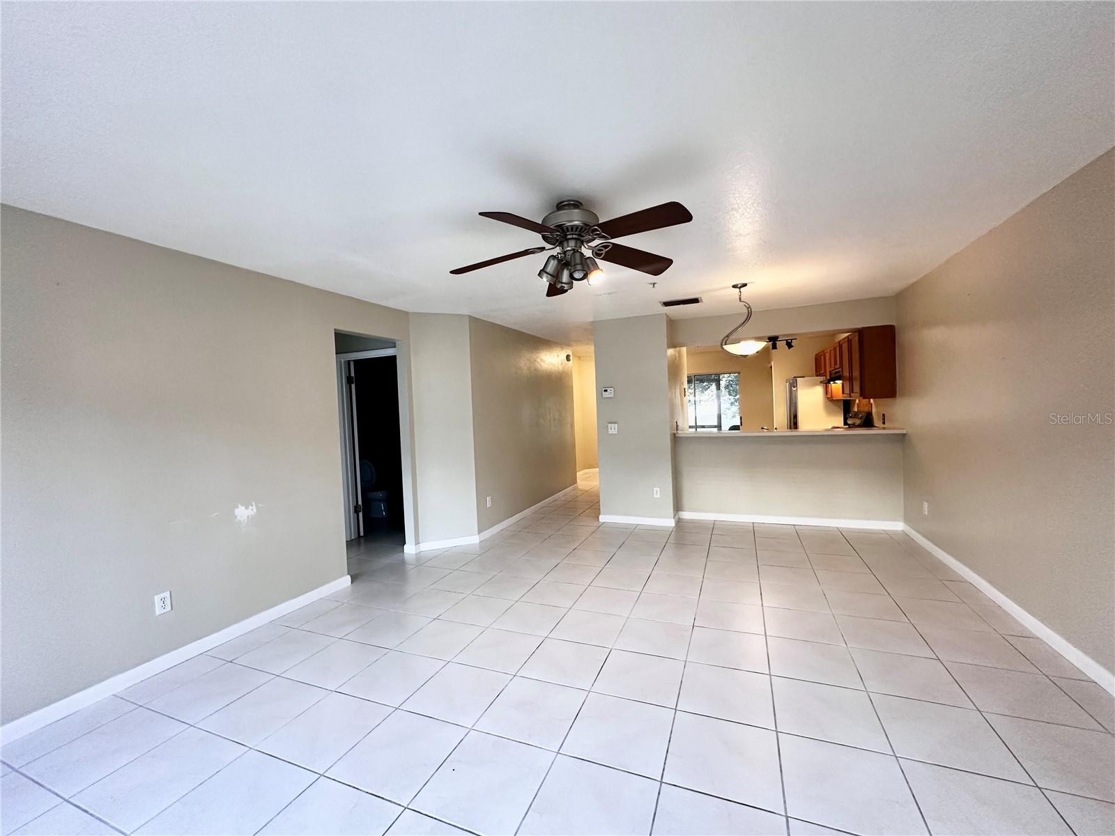 Image 6 of 17 For 144 Reserve Circle 100