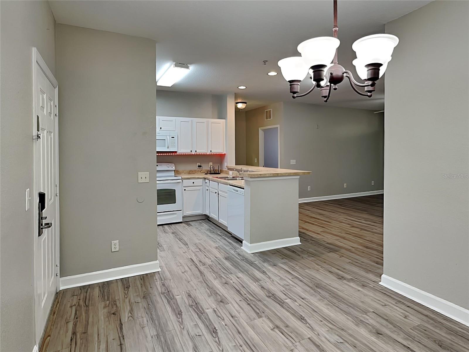 Image 6 of 17 For 3175 Feltrim Place 104