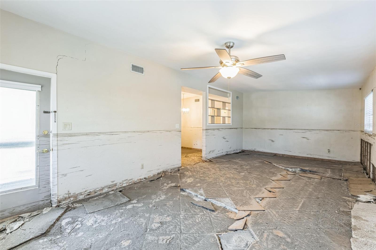 Image 20 of 41 For 15406 2nd Street E
